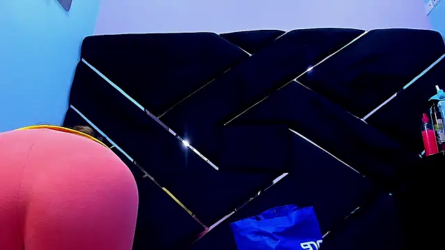 MiaRouss69 online show from 05/08/26, 10:19
