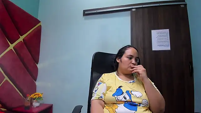 Snapshot of MiaRouss69 chatting on 02/28/26, 12:21 MiaRouss69 online show from 02/28/26, 12:21