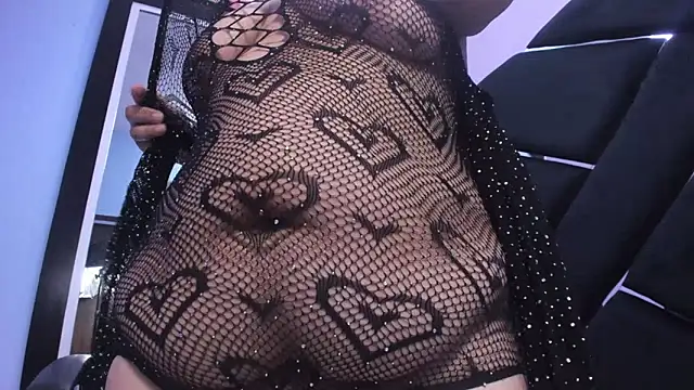 MiaRouss69 online show from 04/03/26, 01:34