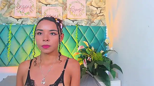 AlexiiaBrown online show from 05/19/26, 02:57