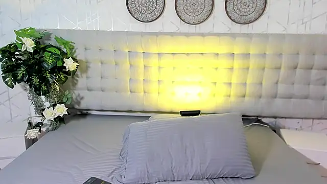 AlexiiaBrown online show from 04/01/26, 09:56