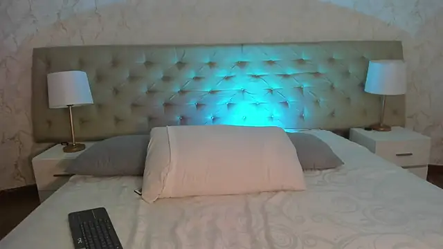 AlexiiaBrown online show from 05/24/26, 07:14