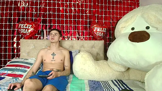 paullette jakke online show from 02/15/26, 02:34