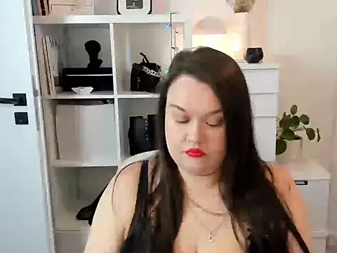 HollyDanceSoul online show from 02/25/26, 06:57