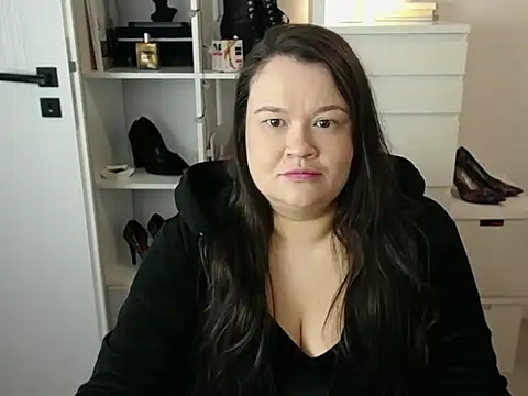 HollyDanceSoul online show from 04/03/26, 04:19