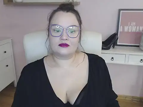 HollyDanceSoul online show from 01/14/26, 06:17