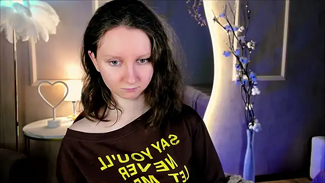 Snapshot of SunshineBlaze chatting on 02/25/26, 01:22 SunshineBlaze online show from 02/25/26, 01:22