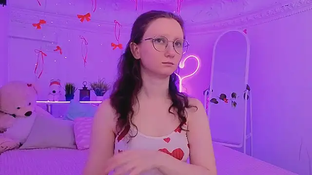 Snapshot of SunshineBlaze chatting on 02/07/26, 05:37 SunshineBlaze online show from 02/07/26, 05:37