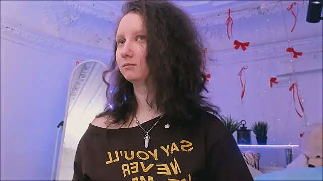 Snapshot of SunshineBlaze chatting on 03/03/26, 01:18 SunshineBlaze online show from 03/03/26, 01:18