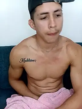 v3gueta1214 online show from 01/09/26, 02:35