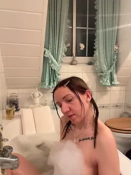 Marina und Jayden online show from 04/19/26, 09:17