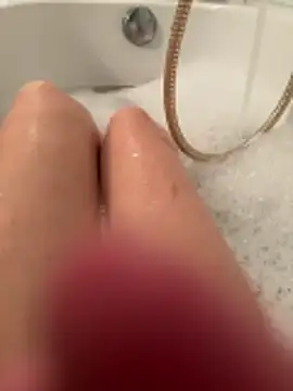 Snapshot of Marina_und_Jayden chatting on 02/15/26, 09:58 Marina und Jayden online show from 02/15/26, 09:58