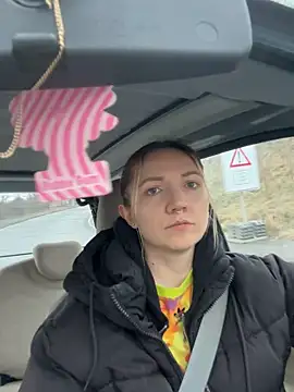 Snapshot of Marina_und_Jayden chatting on 02/09/26, 03:32 Marina und Jayden online show from 02/09/26, 03:32