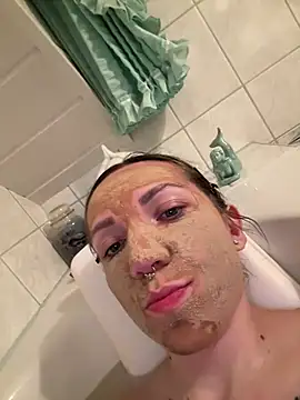 Snapshot of Marina_und_Jayden chatting on 02/02/26, 08:19 Marina und Jayden online show from 02/02/26, 08:19