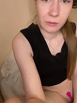 Snapshot of midnight_ballerina_ chatting on 05/22/26, 01:03 midnight ballerina online show from 05/22/26, 01:03