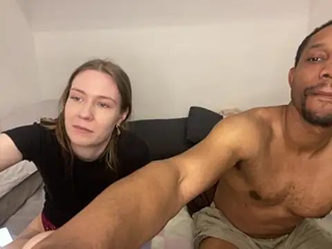 Snapshot of midnight_ballerina_ chatting on 04/18/26, 10:43 midnight ballerina online show from 04/18/26, 10:43