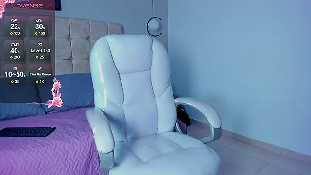 twink royale18 online show from 02/17/26, 06:38