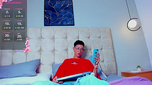 twink royale18 online show from 02/10/26, 06:18