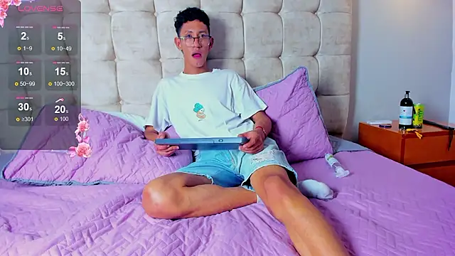 twink royale18 online show from 02/11/26, 06:19