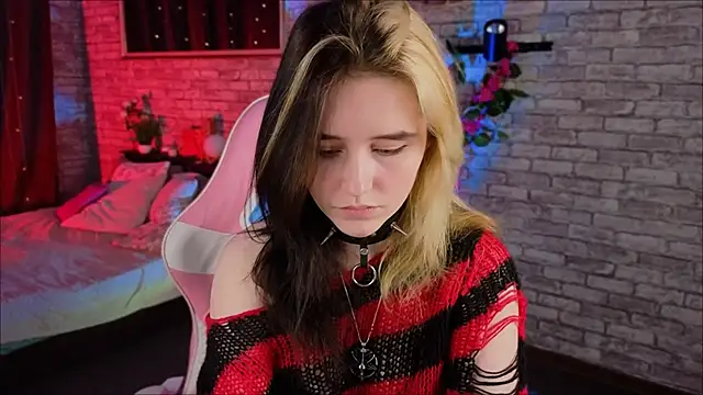 Snapshot of RubyMyst chatting on 01/11/26, 08:49 RubyMyst online show from 01/11/26, 08:49