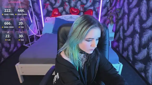 Snapshot of RubyMyst chatting on 02/16/26, 09:13 RubyMyst online show from 02/16/26, 09:13