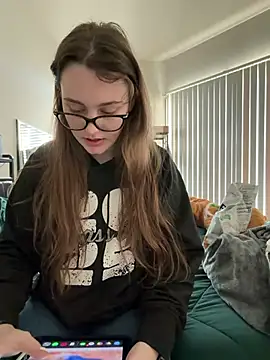 Snapshot of julia4thewin chatting on 02/23/26, 09:37 julia4thewin online show from 02/23/26, 09:37