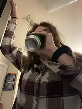 Snapshot of julia4thewin chatting on 02/22/26, 05:10 julia4thewin online show from 02/22/26, 05:10