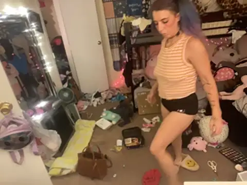 MegaTinyyy online show from 07/08/26, 04:57