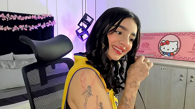 Abriil cutee online show from 04/05/26, 01:51