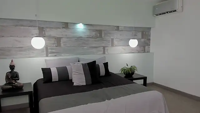 Abriil cutee online show from 03/23/26, 04:18