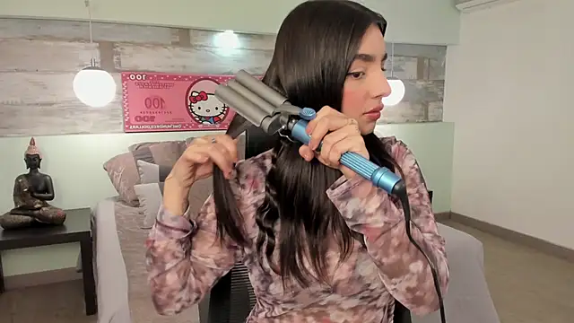 Abriil cutee online show from 04/03/26, 01:50