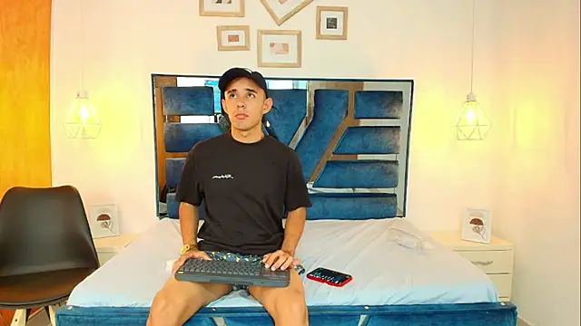 Lian Brown online show from 01/14/26, 08:01