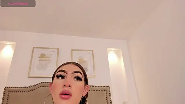 lizz lunna online show from 02/25/26, 08:41