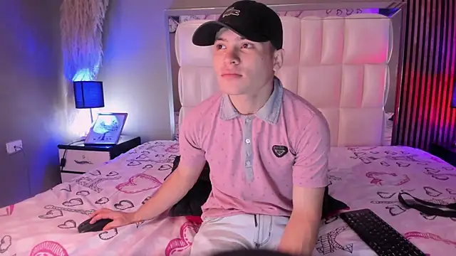 Roger And Ramona online show from 03/17/26, 12:30