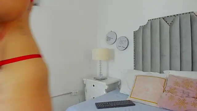 paulina lux online show from 03/21/26, 01:59