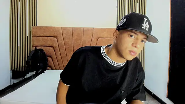 MATHY ROBERT online show from 01/10/26, 10:16