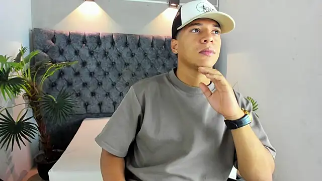 MATHY ROBERT online show from 01/12/26, 12:45