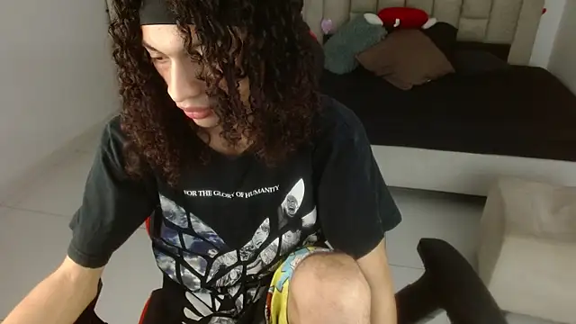 Snapshot of Axel_fox77 chatting on 05/06/26, 12:03 Axel fox77 online show from 05/06/26, 12:03