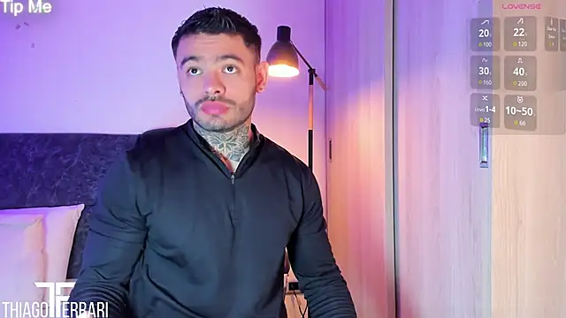 Snapshot of thiago_ferrari_ chatting on 06/17/26, 10:52 thiago ferrari online show from 06/17/26, 10:52