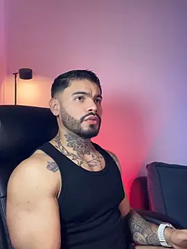 thiago ferrari  online show from 03/18/26, 02:48