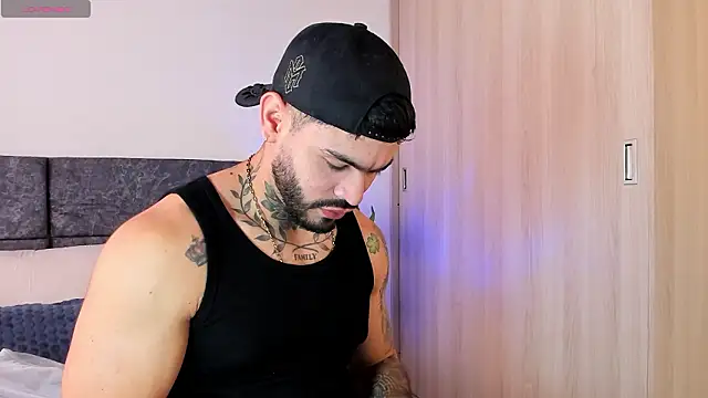 thiago ferrari  online show from 02/24/26, 09:15