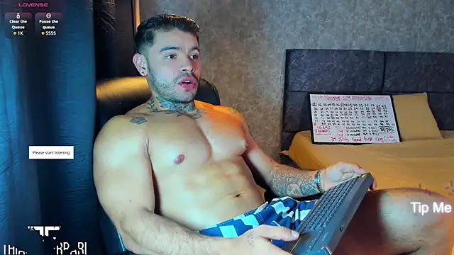 Snapshot of thiago_ferrari_ chatting on 07/10/26, 12:54 thiago ferrari online show from 07/10/26, 12:54