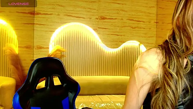 katalina r  online show from 05/16/26, 08:19