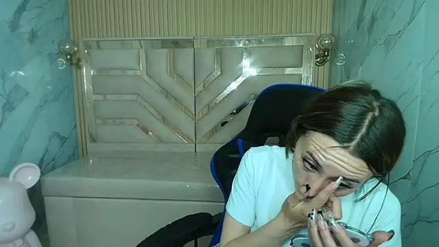 katalina r  online show from 03/06/26, 08:31