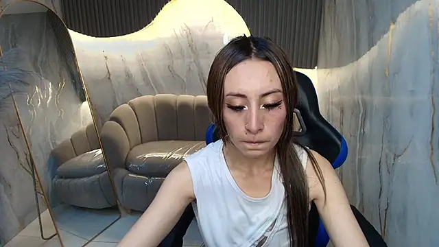 katalina r  online show from 04/10/26, 08:05