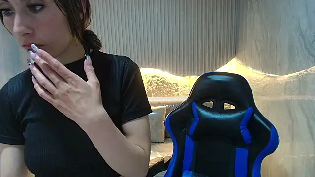 katalina r  online show from 02/20/26, 06:59