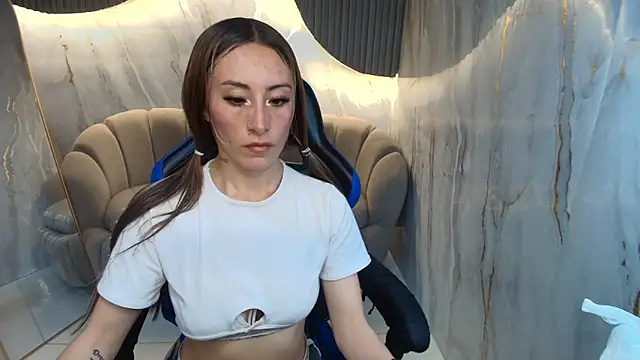 katalina r  online show from 04/09/26, 08:15