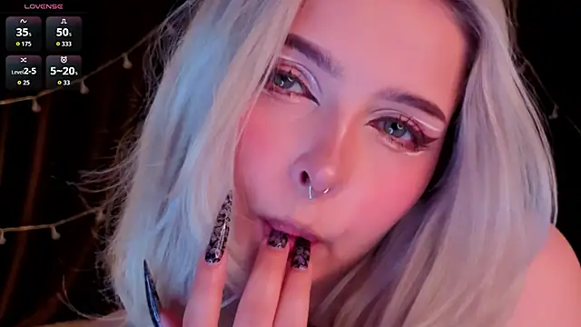 ShyniAlice online show from 06/07/26, 04:18
