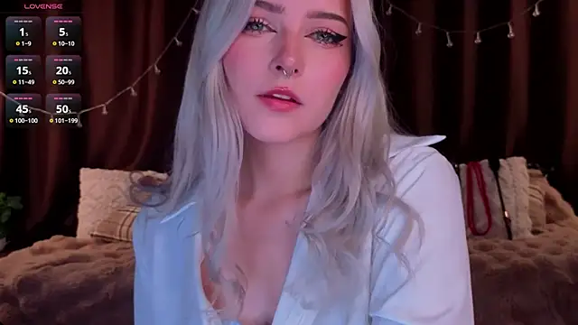 ShyniAlice online show from 03/31/26, 04:47