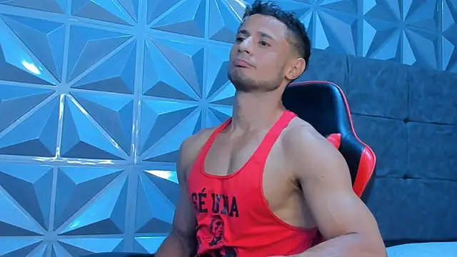 Snapshot of Adonys_Lewis_ chatting on 06/18/26, 06:45 Adonys Lewis online show from 06/18/26, 06:45